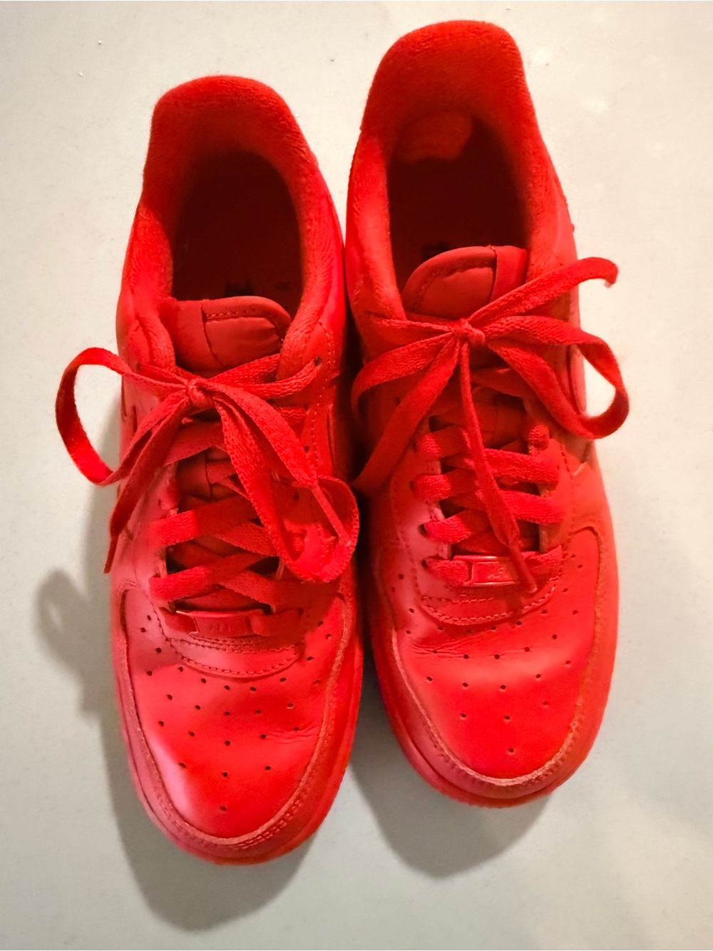 Kids Red Athletic Sneakers - Vibrant Red Lace-Up Shoes